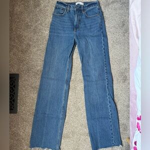 Abercrombie High Rise 90’s Relaxed Jean size 24 tall
